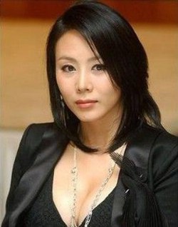 Park Ye Jin image